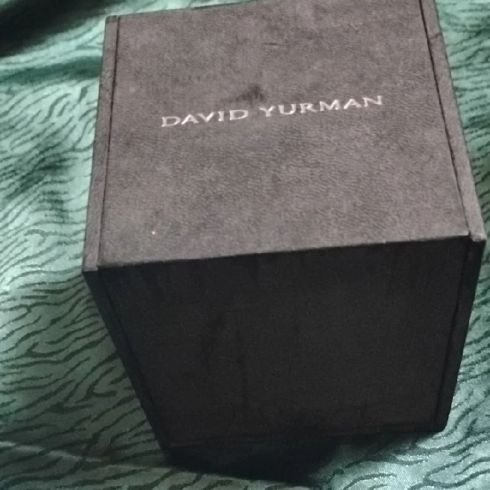 David Yurman Silver Twisted Earrings Shrimp Huggie Style With Box